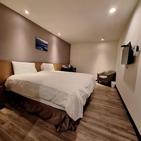 Honest & Warm Hotel Таоюань Экстерьер фото