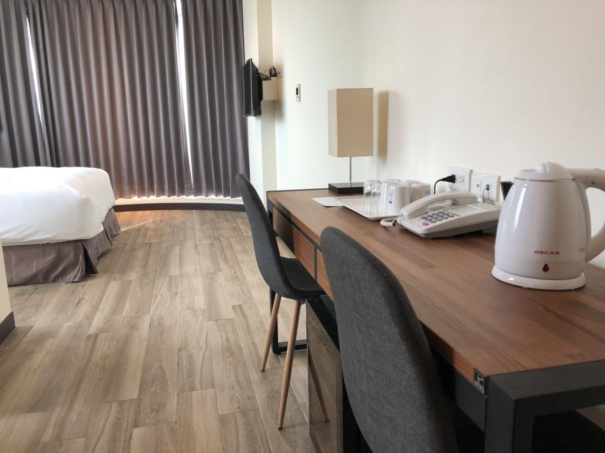 Honest & Warm Hotel Таоюань Экстерьер фото