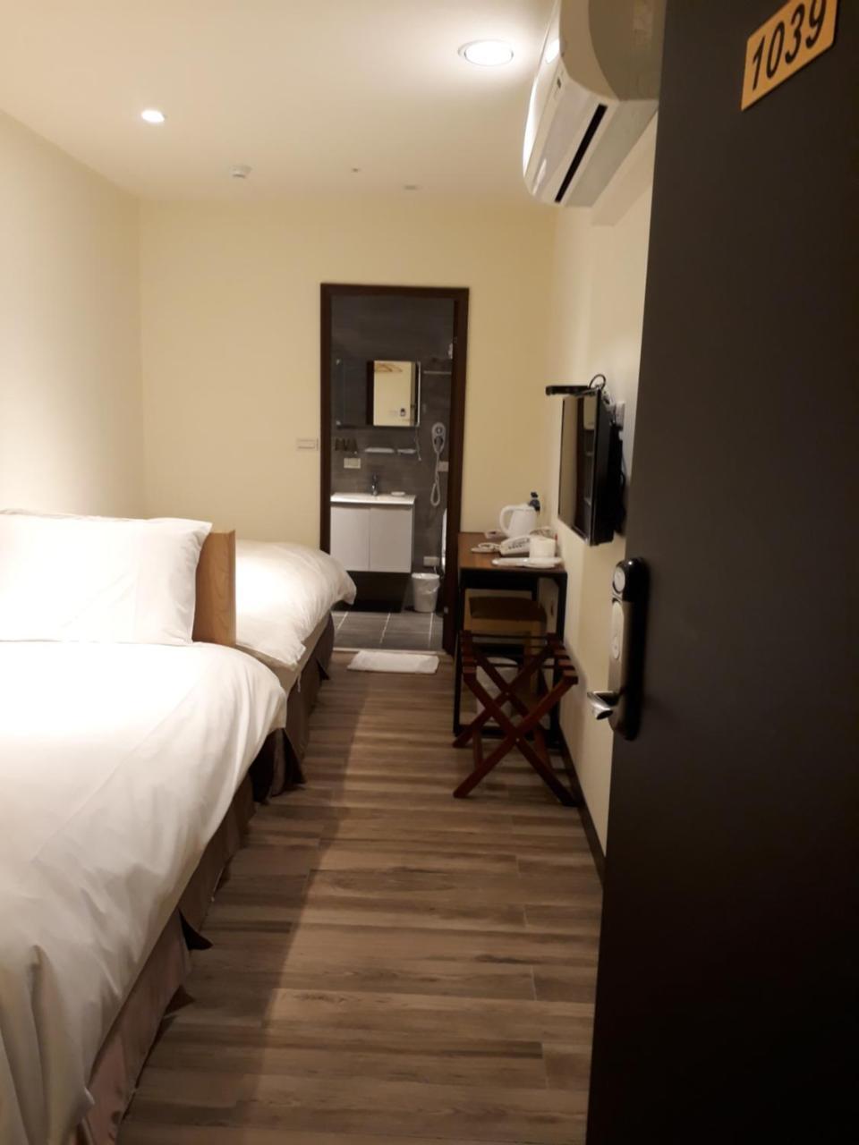 Honest & Warm Hotel Таоюань Экстерьер фото