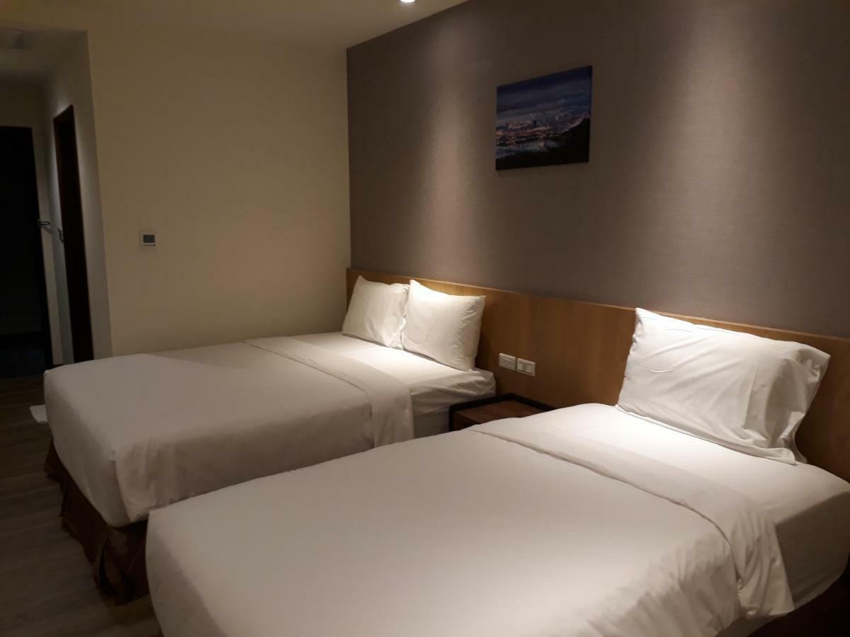 Honest & Warm Hotel Таоюань Экстерьер фото